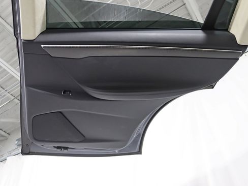 Used 2016 Tesla Model X Performance image 37