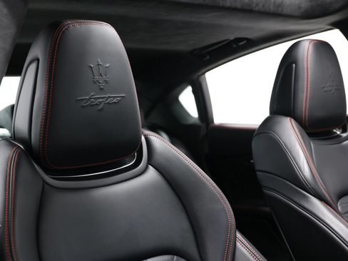Used 2022 Maserati Quattroporte Trofeo RWD image 91