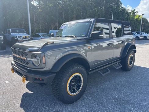 Used 2021 Ford Bronco Badlands image 5