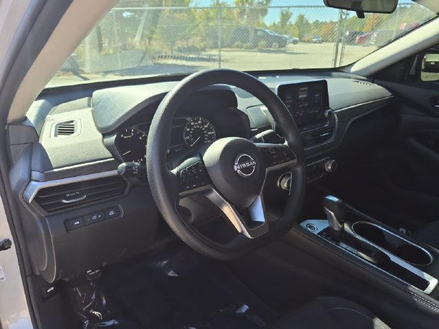 Certified 2023 Nissan Altima 2.5 SV FWD image 16