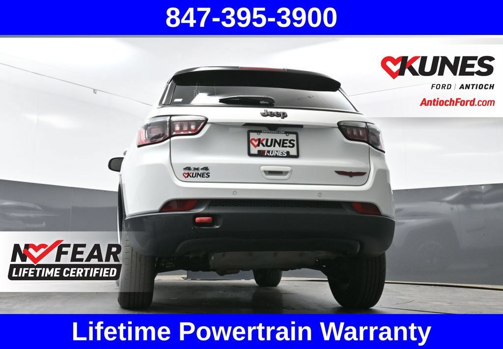 Used 2025 Jeep Compass Trailhawk AWD/4WD image 53