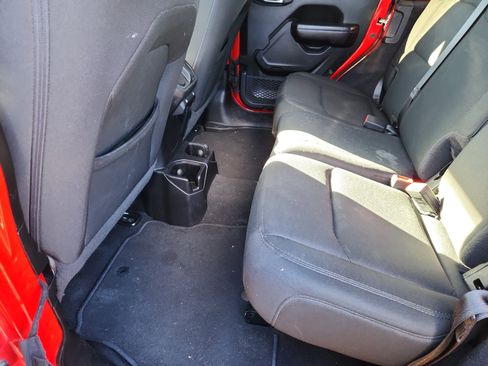 Used 2021 Jeep Wrangler Unlimited Sport image 11