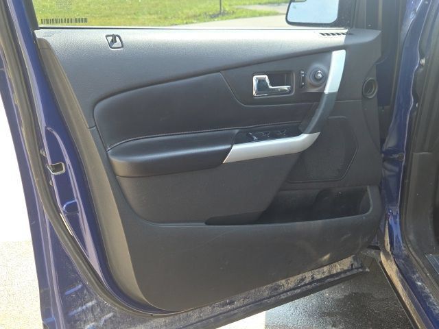 Used 2013 Ford Edge Limited FWD image 22