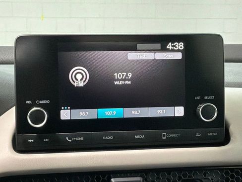 Used 2023 Honda HR-V LX image 14