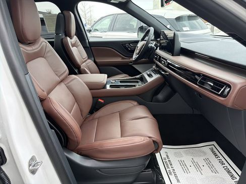 New 2026 Lincoln Aviator Reserve image 7