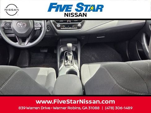 Used 2024 Toyota Corolla LE w/ LE Convenience Package FWD image 8