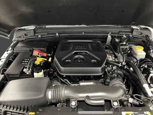 Used 2023 Jeep Wrangler Sahara w/ Cold Weather Group image 38