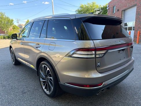 Used 2021 Lincoln Aviator Reserve w/ Equipment Group 201A AWD/4WD image 3
