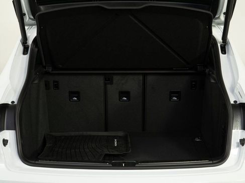 Certified 2026 Porsche Macan AWD/4WD image 31
