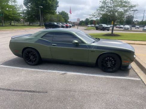 Used 2022 Dodge Challenger R/T Scat Pack w/ T/A Package RWD image 2