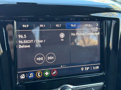 Used 2020 Chevrolet Traverse LS image 25