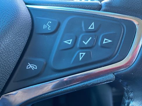 Used 2020 Chevrolet Equinox LT FWD image 20