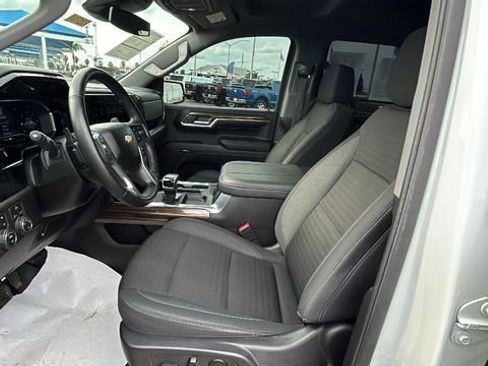 Used 2024 Chevrolet Silverado 1500 LT image 17