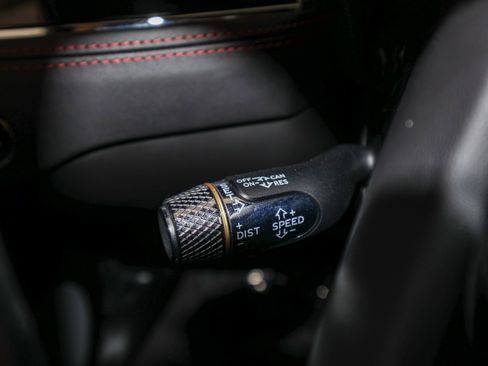 Used 2022 Bentley Flying Spur V8 image 42