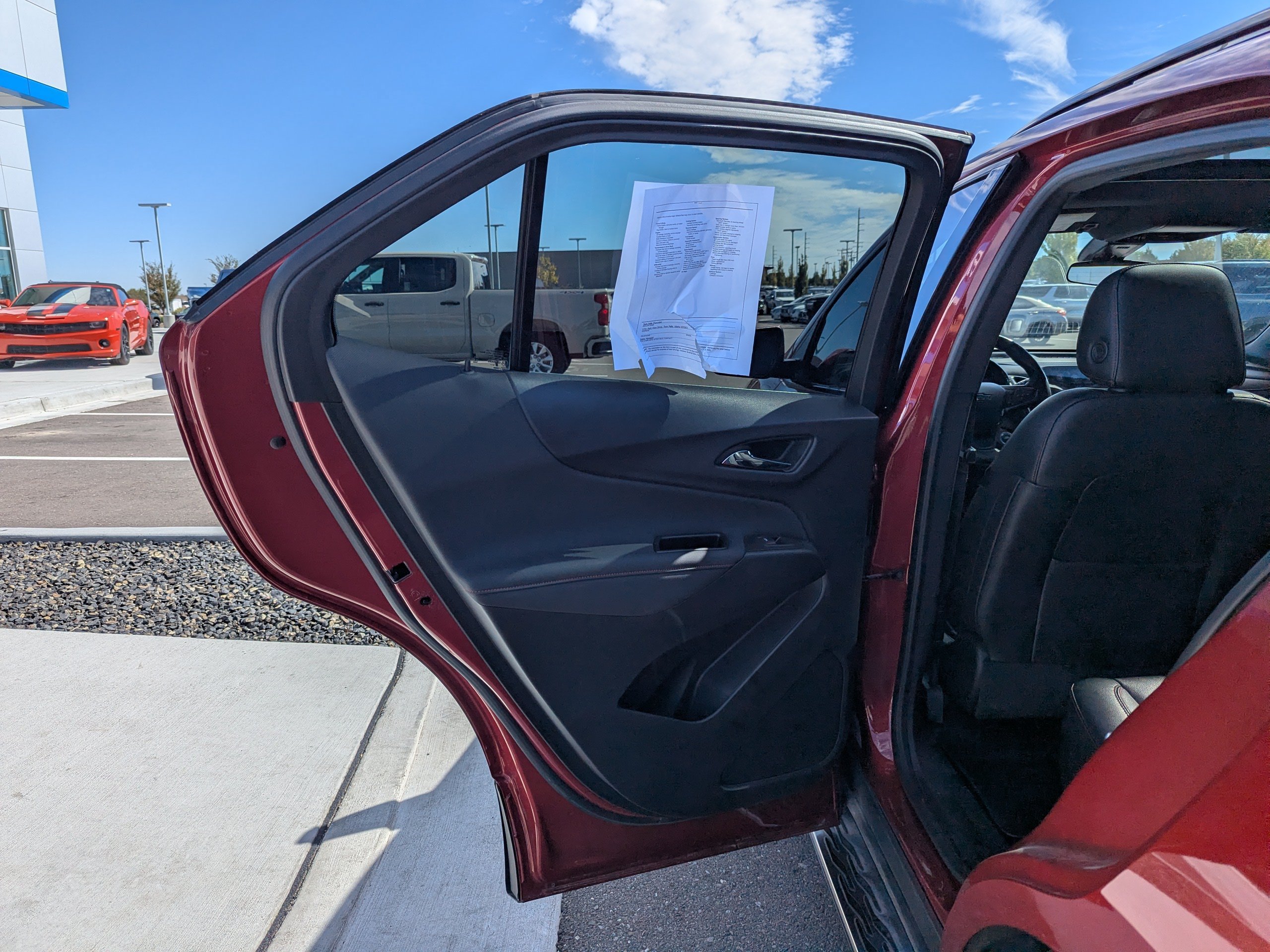 Certified 2023 Chevrolet Equinox RS w/ RS Leather Package AWD/4WD image 32