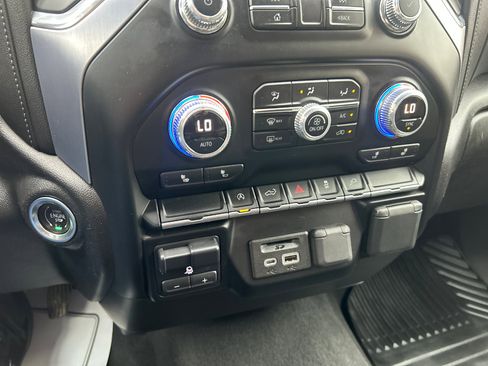 Used 2019 GMC Sierra 1500 SLE image 11