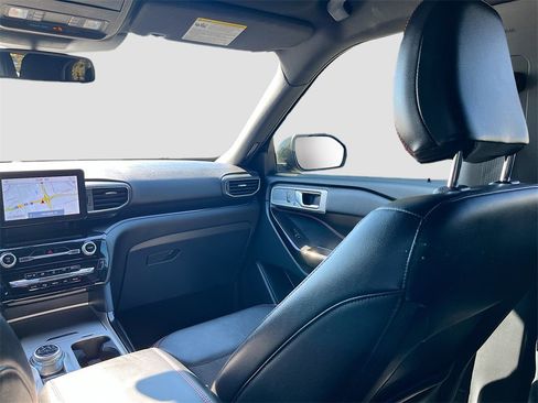 Used 2024 Ford Explorer ST-Line w/ Class IV Trailer Tow Package image 23