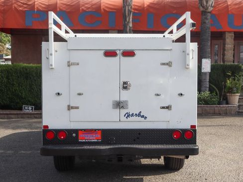 Used 2022 Ford F350 XL w/ Power Equipment Group RWD image 8