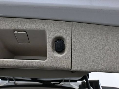 Used 2017 Cadillac Escalade ESV 4WD image 43