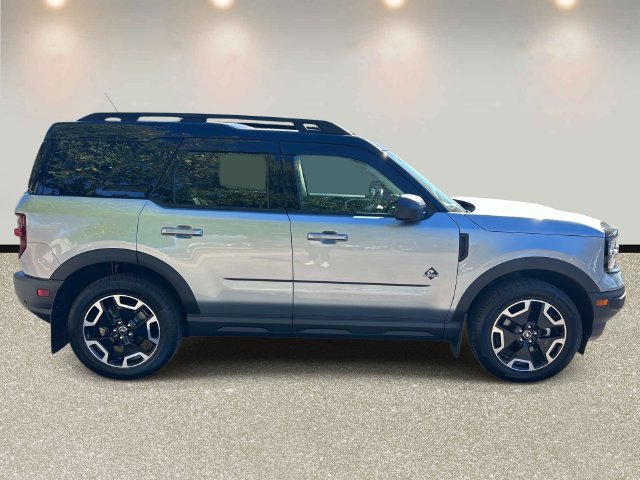 Used 2023 Ford Bronco Sport Outer Banks w/ Tech Package AWD/4WD image 4