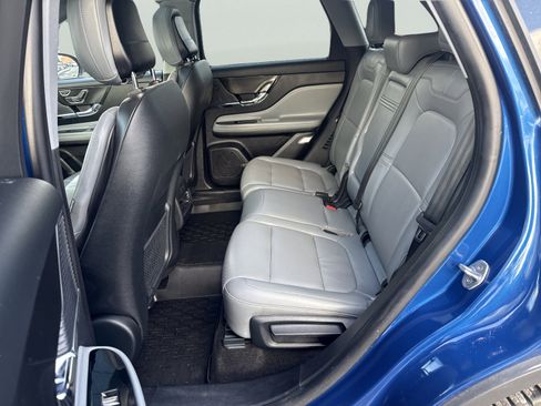 Used 2020 Lincoln Corsair AWD w/ Premium Package image 9