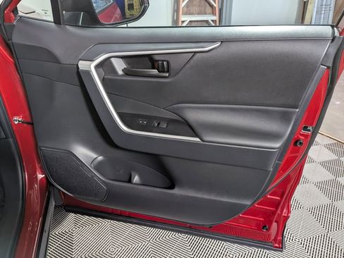 Certified 2025 Toyota RAV4 LE image 29