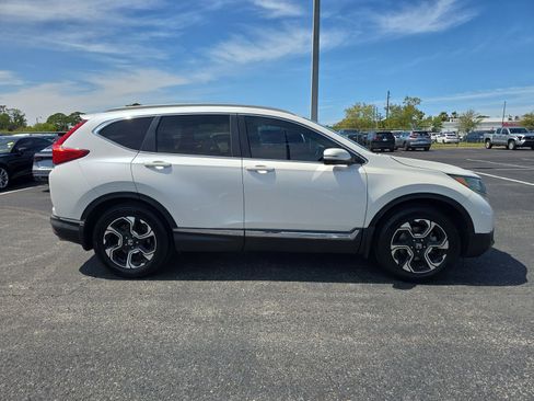 Used 2018 Honda CR-V Touring image 3