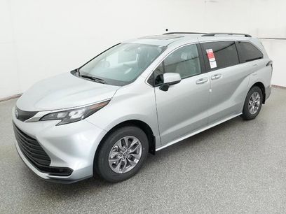 New 2025 Toyota Sienna LE