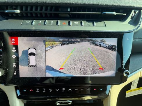 New 2026 Jeep Grand Cherokee Limited w/ Luxury Tech Group II RWD image 32