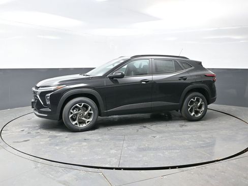 New 2026 Chevrolet Trax LT image 7