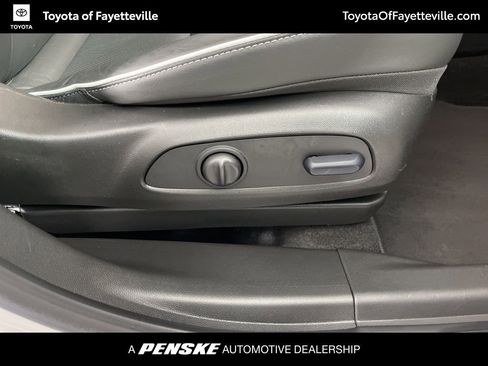 Used 2024 Buick Encore GX Avenir w/ Avenir Technology Package image 9