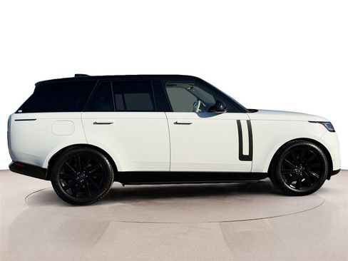 Used 2023 Land Rover Range Rover SE image 6