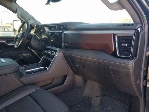 New 2025 GMC Sierra 2500 Denali w/ Denali Reserve Package image 12