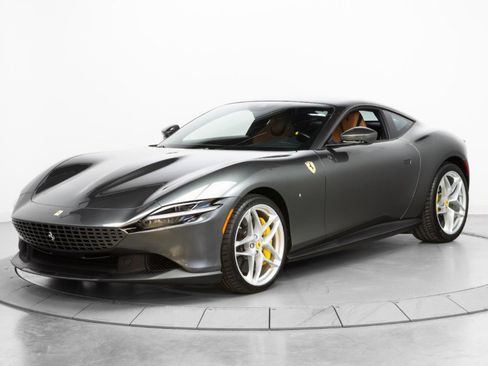 Used 2023 Ferrari Roma image 3
