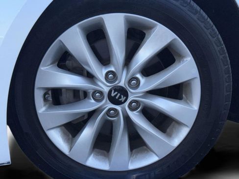 Used 2016 Kia Optima EX w/ Premium Package image 32