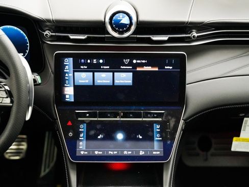 New 2025 Maserati Grecale Modena image 29