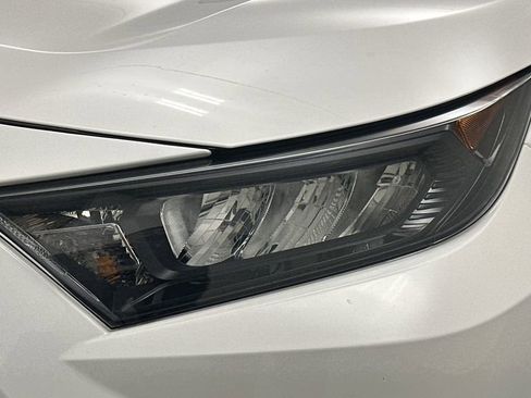 Used 2022 Toyota RAV4 LE AWD/4WD image 18