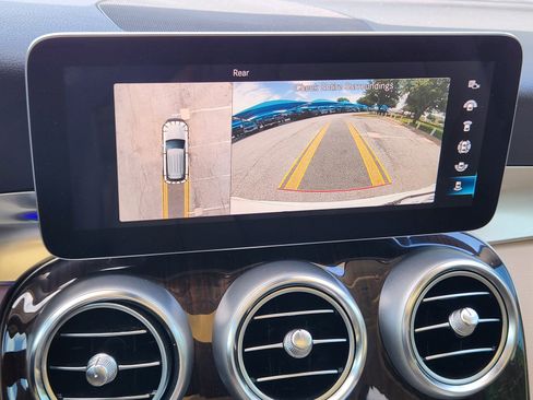 Used 2022 Mercedes-Benz GLC 300 image 8