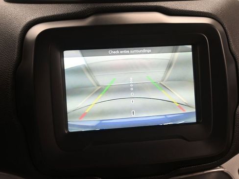 Used 2018 Jeep Renegade Latitude image 35