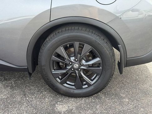 Used 2018 Nissan Murano SV w/ Premium Package image 6