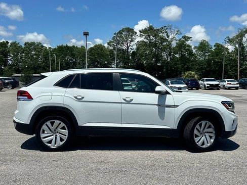 Used 2023 Volkswagen Atlas Cross Sport SE FWD image 5