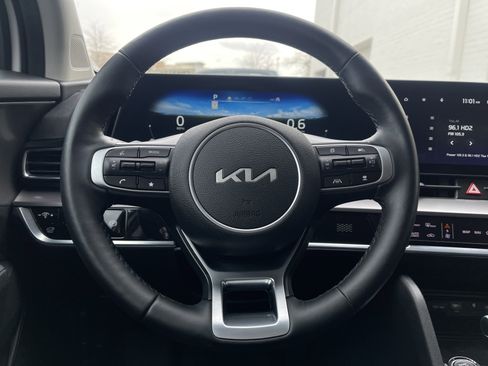 Used 2023 Kia Sportage SX image 17
