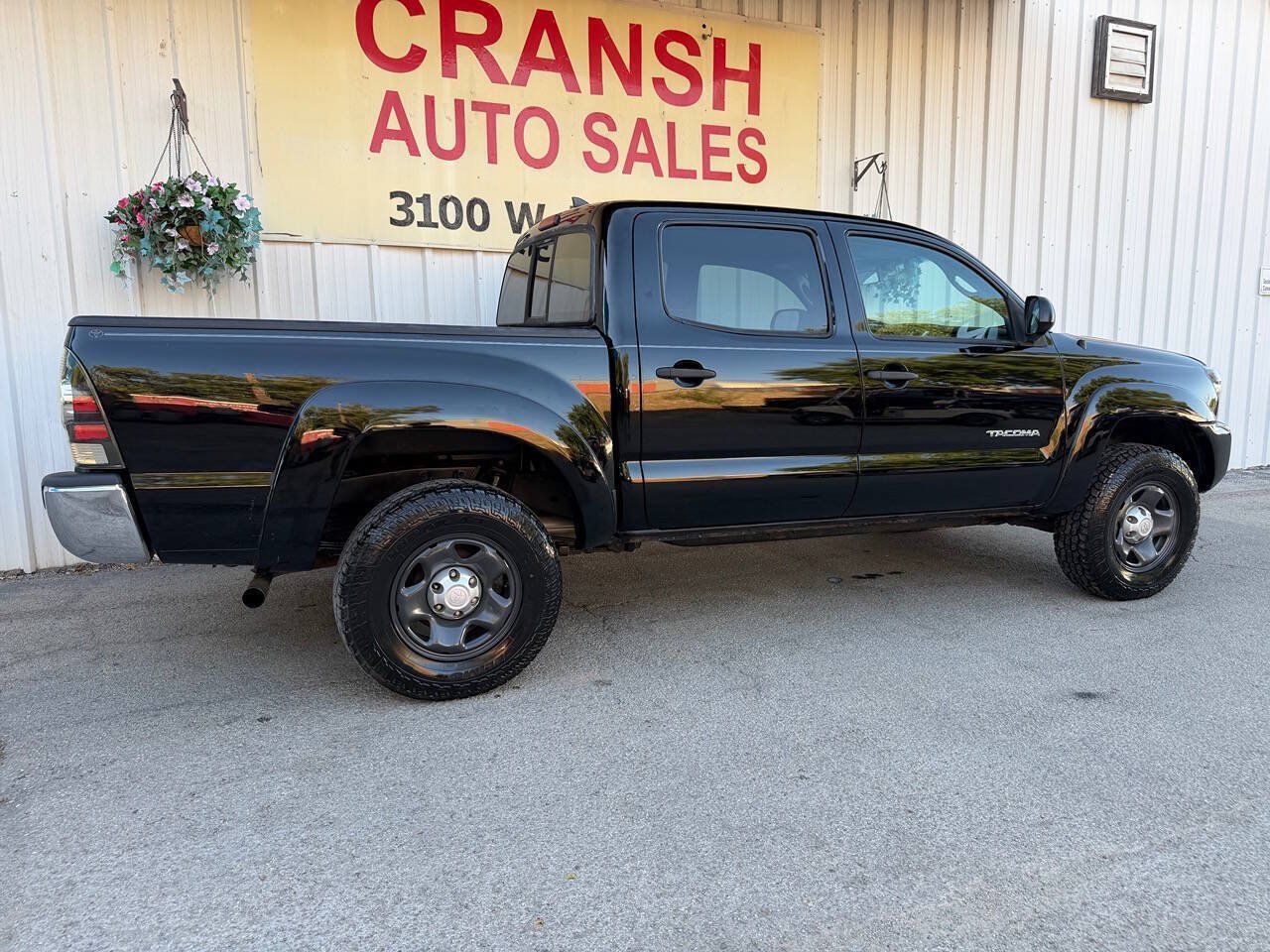 Used 2015 Toyota Tacoma PreRunner w/ SR5 Package RWD image 3