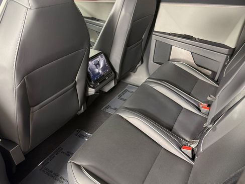 Used 2025 Tesla Cybertruck AWD Crew Cab image 11