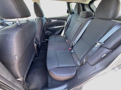 Used 2022 Nissan Rogue Sport S FWD image 12