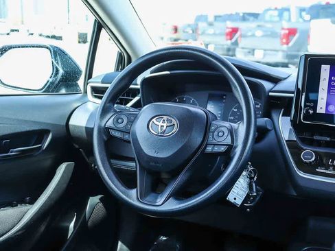 Used 2025 Toyota Corolla LE FWD image 15