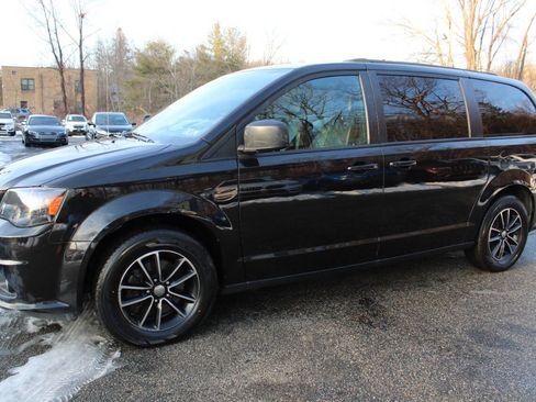 Used 2018 Dodge Grand Caravan GT image 13