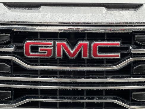 Used 2024 GMC Sierra 1500 SLT image 45