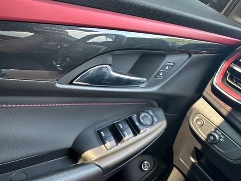 Used 2025 Chevrolet TrailBlazer RS w/ Convenience Package AWD/4WD image 16