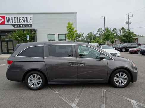 Used 2016 Honda Odyssey SE image 3